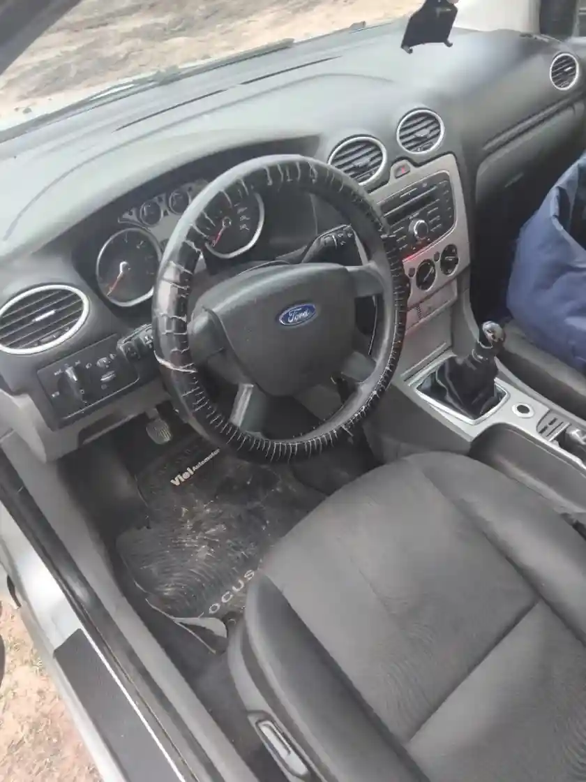 Ford Focus 2 2.0 Exe Sedan Trend 2012 - foto 5