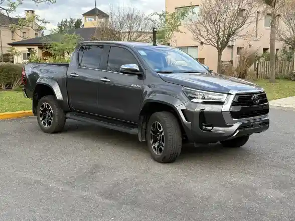 Toyota Hilux Pick-Up 2.8 Cd Srx 204Cv 4X4 At 2025 - foto 3