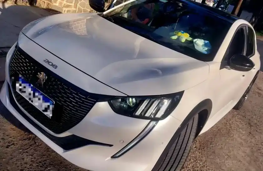 Peugeot 208 1.2 Gt 2022 - foto 2