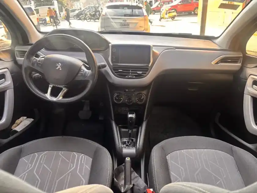 Peugeot 208 1.6 Allure Nav Tiptronic 2016 - foto 4