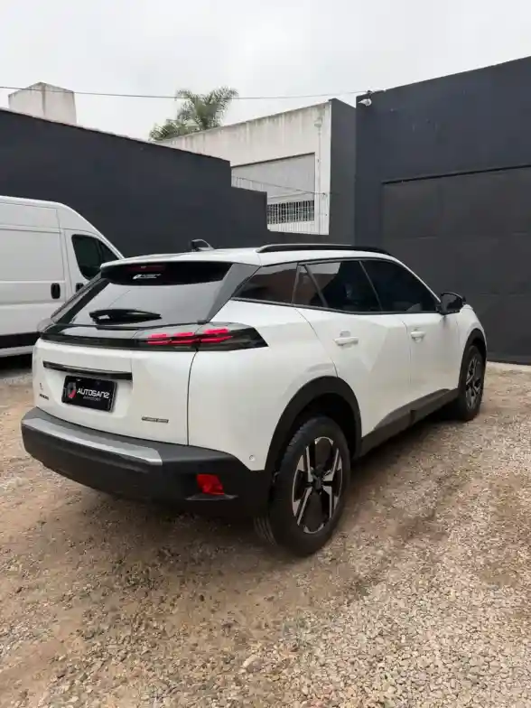 Peugeot 2008 1.0T Allure 2025 - foto 4