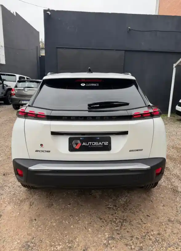 Peugeot 2008 1.0T Allure 2025 - foto 5