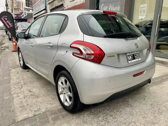 Peugeot 208 1.5 Allure Touchscreen 2014 - foto 5
