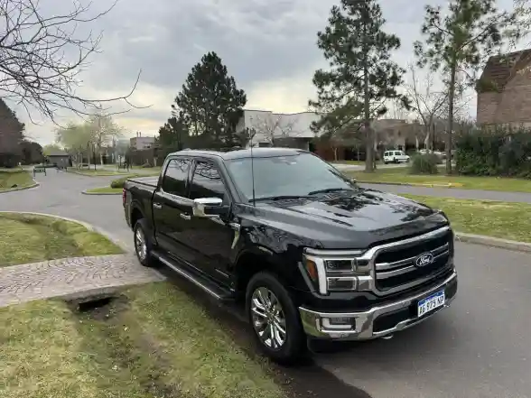 Ford F-150 3.5L V6 Ecoboost Lariat Luxury 4X4 Hibrida At 2024 - foto 1