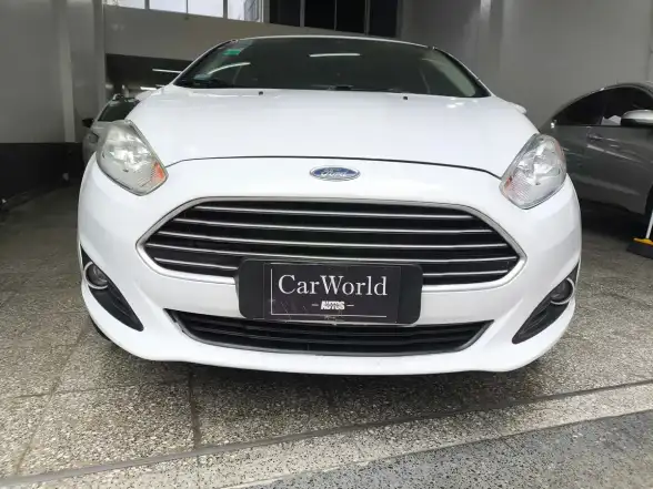 Ford Fiesta Kinetic 1.6 Se Plus Powershift 120Cv 2015 - foto 3