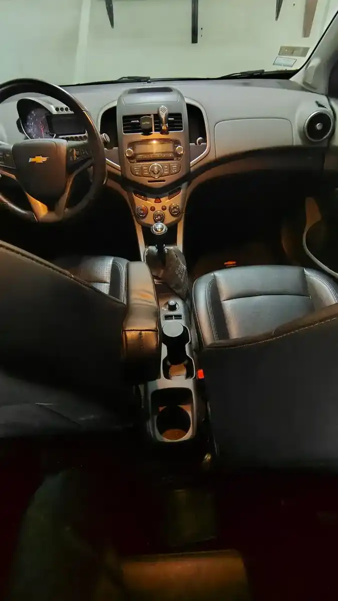 Chevrolet Sonic 1.6 Ltz 5 P Manual 2012 - foto 4