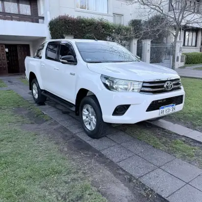 Toyota Hilux Pick-Up 2.4 Cd Sr 150Cv 4X2 2017 - foto 2