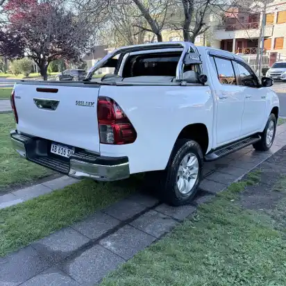 Toyota Hilux Pick-Up 2.4 Cd Sr 150Cv 4X2 2017 - foto 4