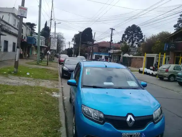 Renault Sandero 1.6 Dynamique 90Cv Abs 2015 - foto 1