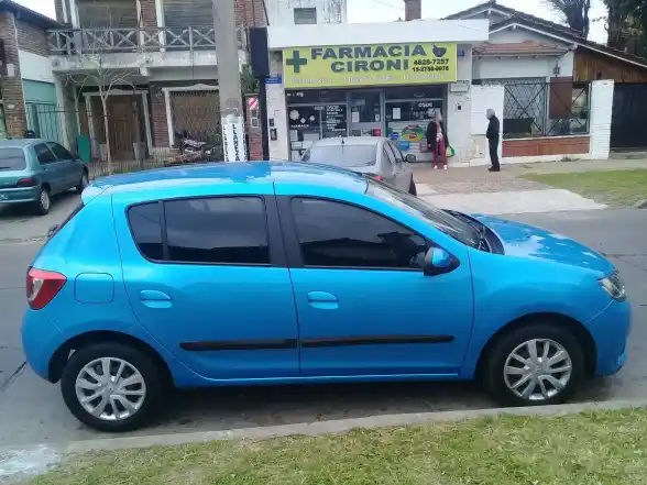 Renault Sandero 1.6 Dynamique 90Cv Abs 2015 - foto 2