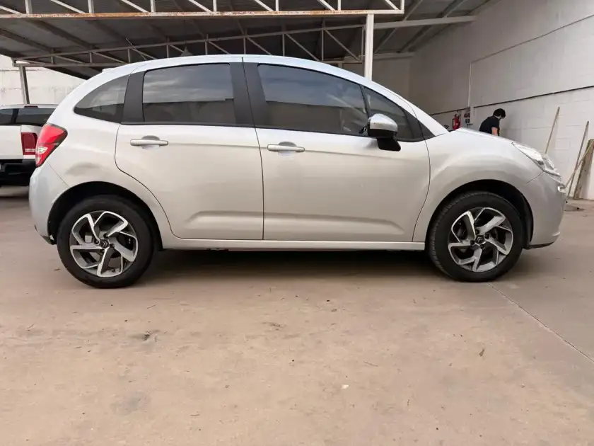 Citroën C3 1.6 Vti 115 Feel 2021 - foto 2