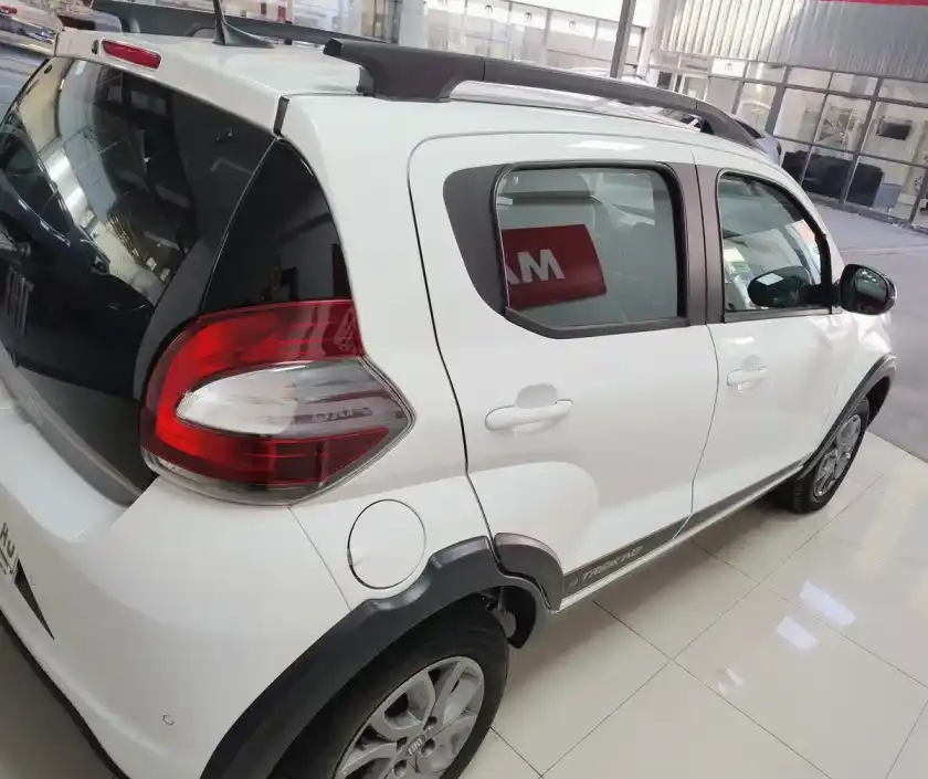 Fiat Mobi 1.0 8V Trekking 2024 - foto 3