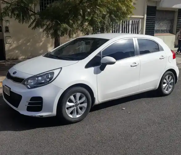 Kia Rio 1.4 Ex 109Cv 6Mt 2016 - foto 2