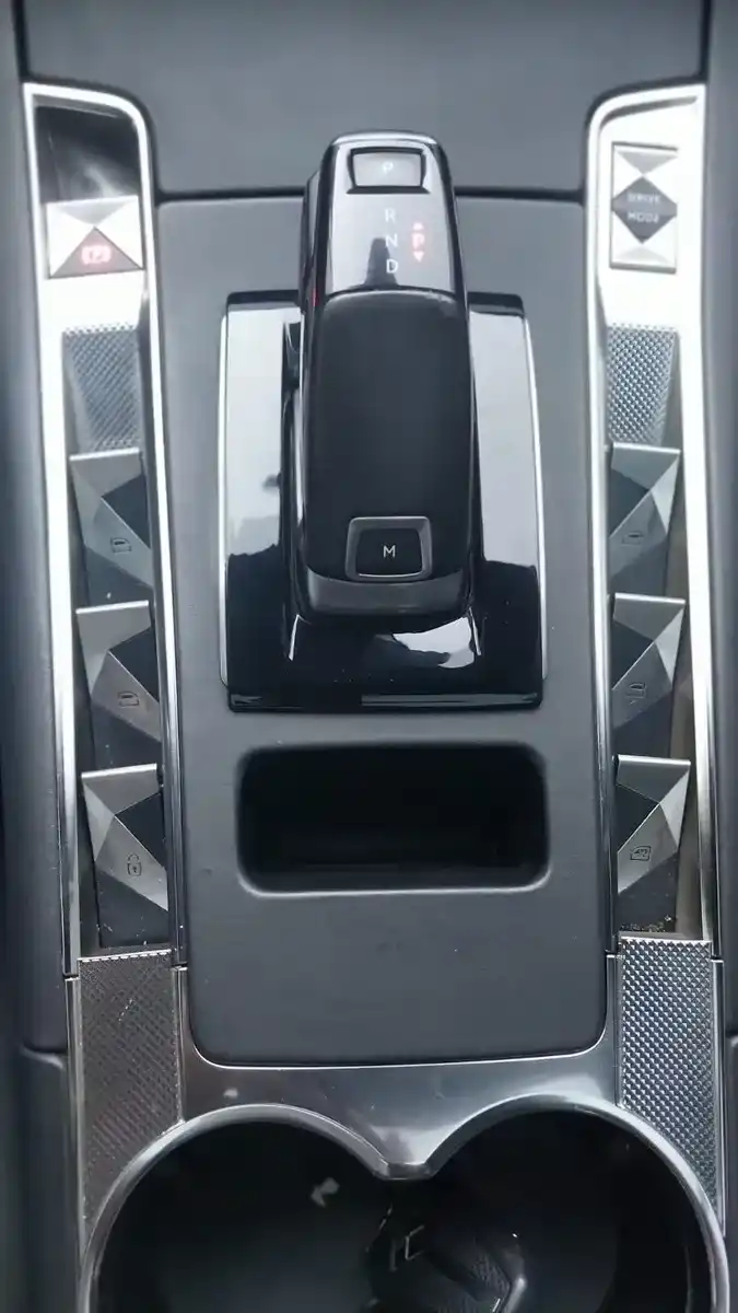 D.s. Ds7 Crossback 2.0 Hdi 180 At So Chic 2019 - foto 4