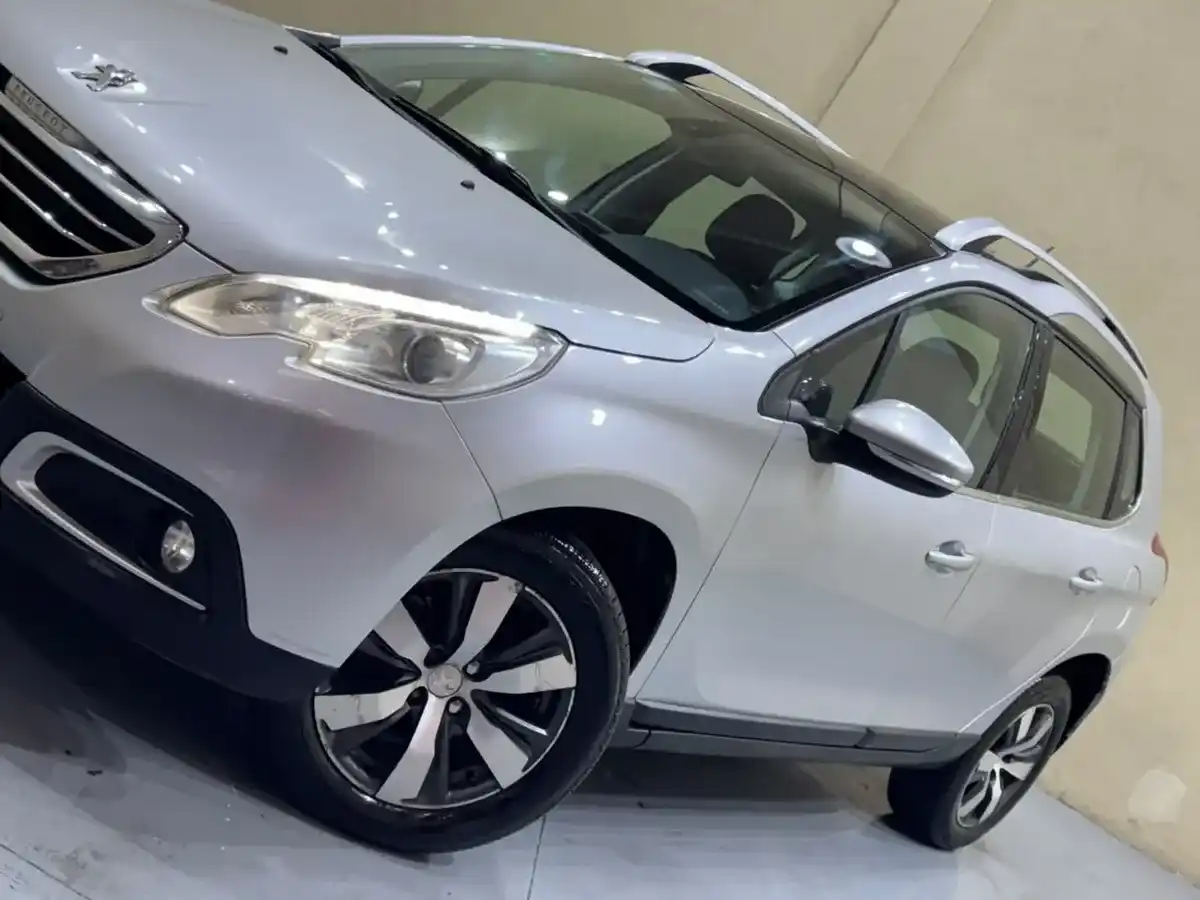 Peugeot 2008 1.6 Feline 2017 - foto 4