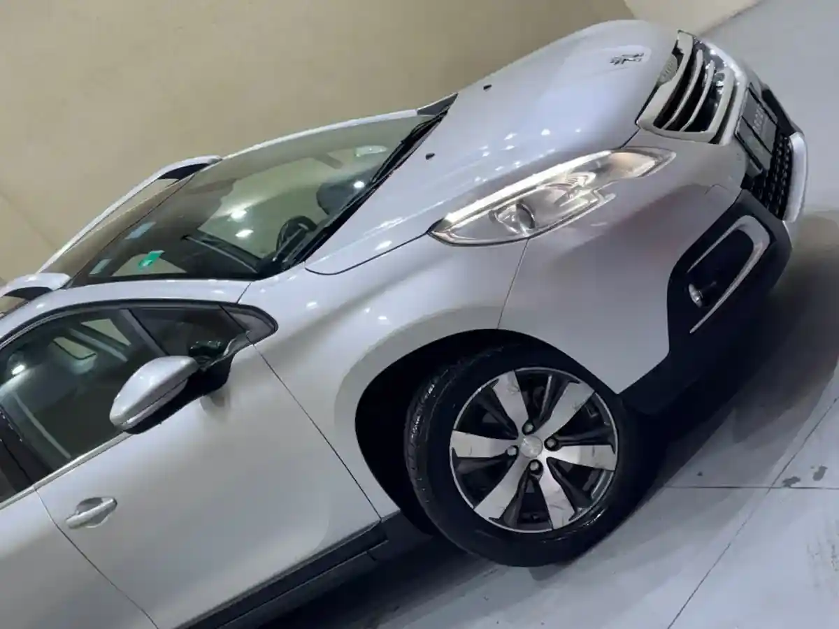Peugeot 2008 1.6 Feline 2017 - foto 5