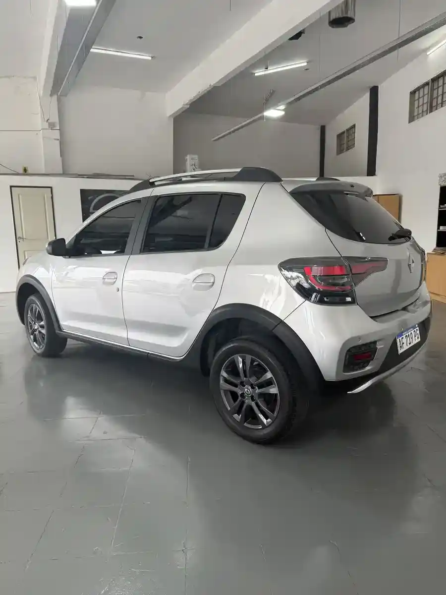 Renault Sandero Stepway 1.6 16V Zen 2023 - foto 5