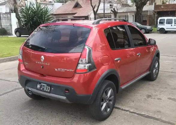 Renault Sandero Stepway 1.6 Rip Curl 105Cv 2013 - foto 3