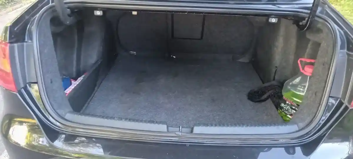 Volkswagen Vento 2.5 Luxury 170Cv 2012 - foto 5