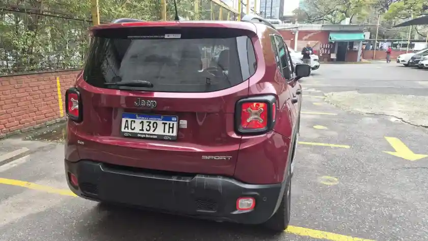 Jeep Renegade 1.8 Sport At 2018 - foto 4