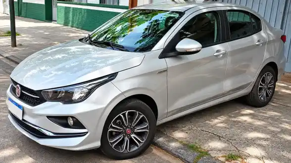 Fiat Cronos 1.8 16V Precision 2020 - foto 1