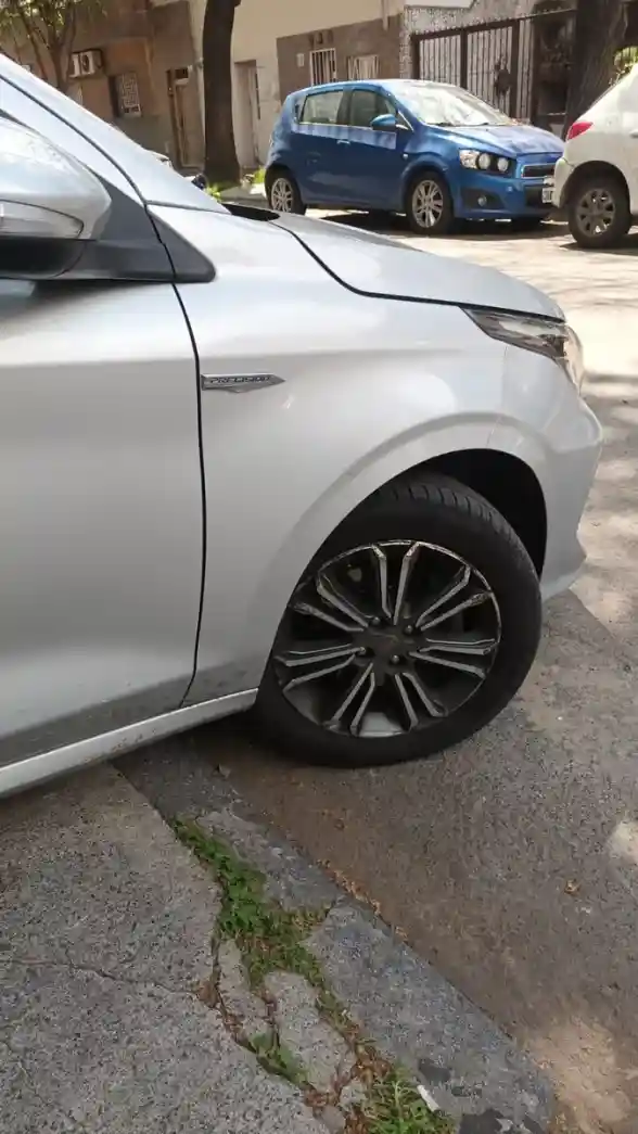 Fiat Cronos 1.8 16V Precision 2020 - foto 4
