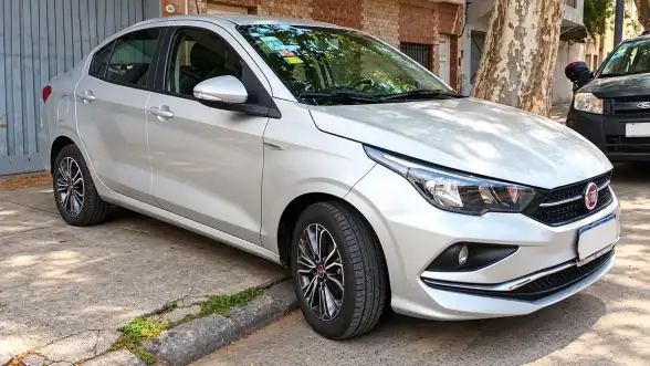 Fiat Cronos 1.8 16V Precision 2020 - foto 5