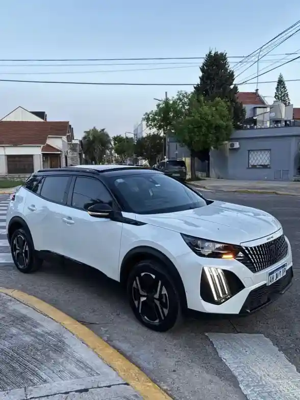 Peugeot 2008 1.0T Gt 2025 - foto 2