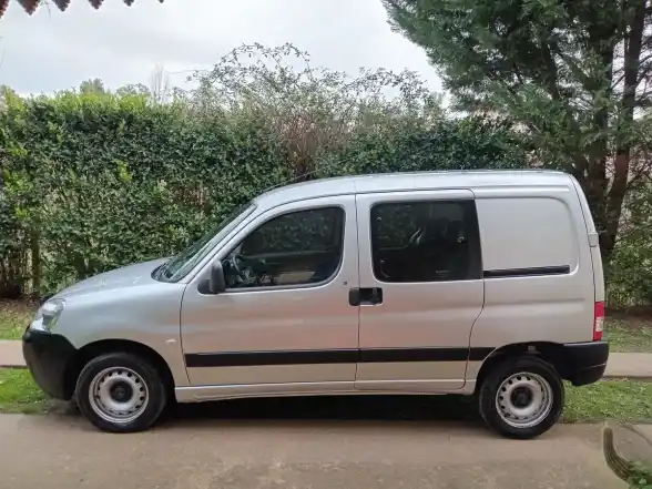 Citroën Berlingo Furgon 1.6 Hdi 92 Bussines Mixto 2017 - foto 4