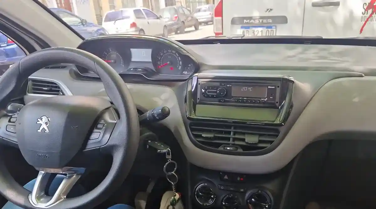 Peugeot 208 1.6 Active 2018 - foto 3