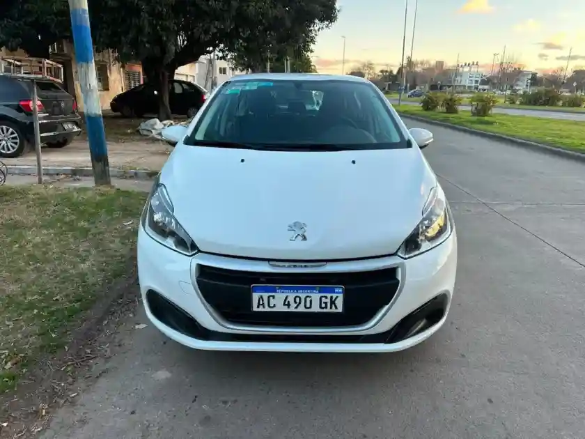 Peugeot 208 1.6 Active 2018 - foto 4