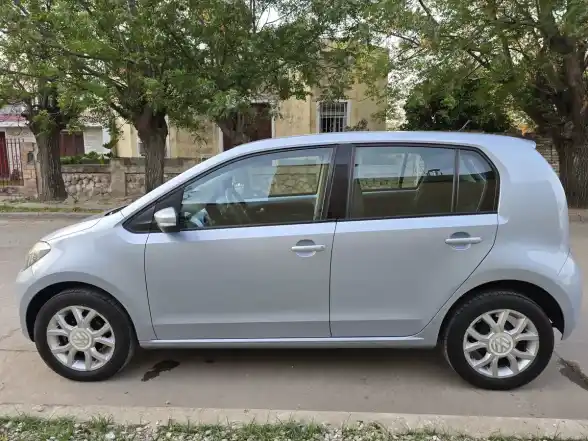 Volkswagen Up! 1.0 High Up! 75Cv 5 P 2014 - foto 5