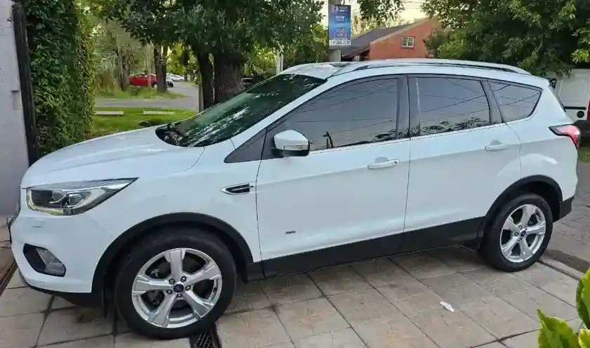 Ford Kuga 2.0 Titanium At Awd 2018 - foto 1