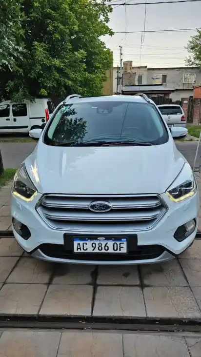 Ford Kuga 2.0 Titanium At Awd 2018 - foto 2