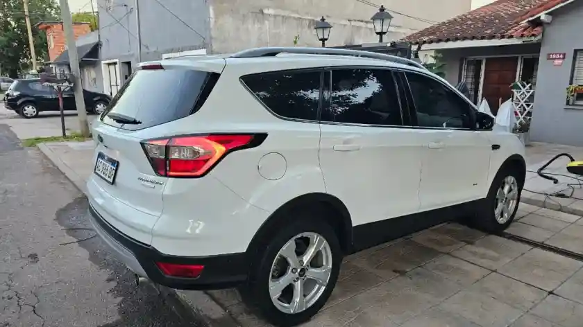 Ford Kuga 2.0 Titanium At Awd 2018 - foto 3
