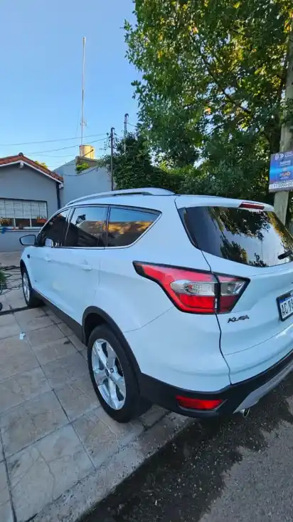 Ford Kuga 2.0 Titanium At Awd 2018 - foto 4