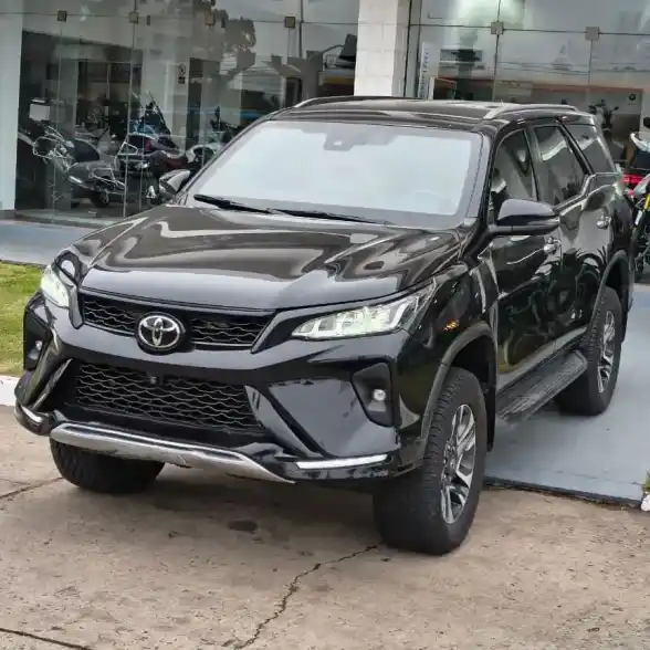 Toyota Sw4 2.8 Tdi Diamond 4X4 6At 7As 2022 - foto 1