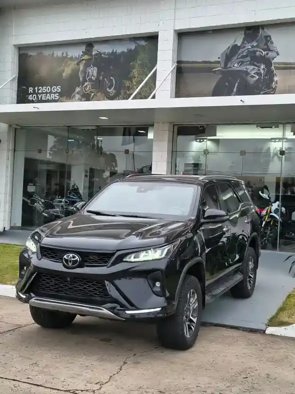Toyota Sw4 2.8 Tdi Diamond 4X4 6At 7As 2022 - foto 5