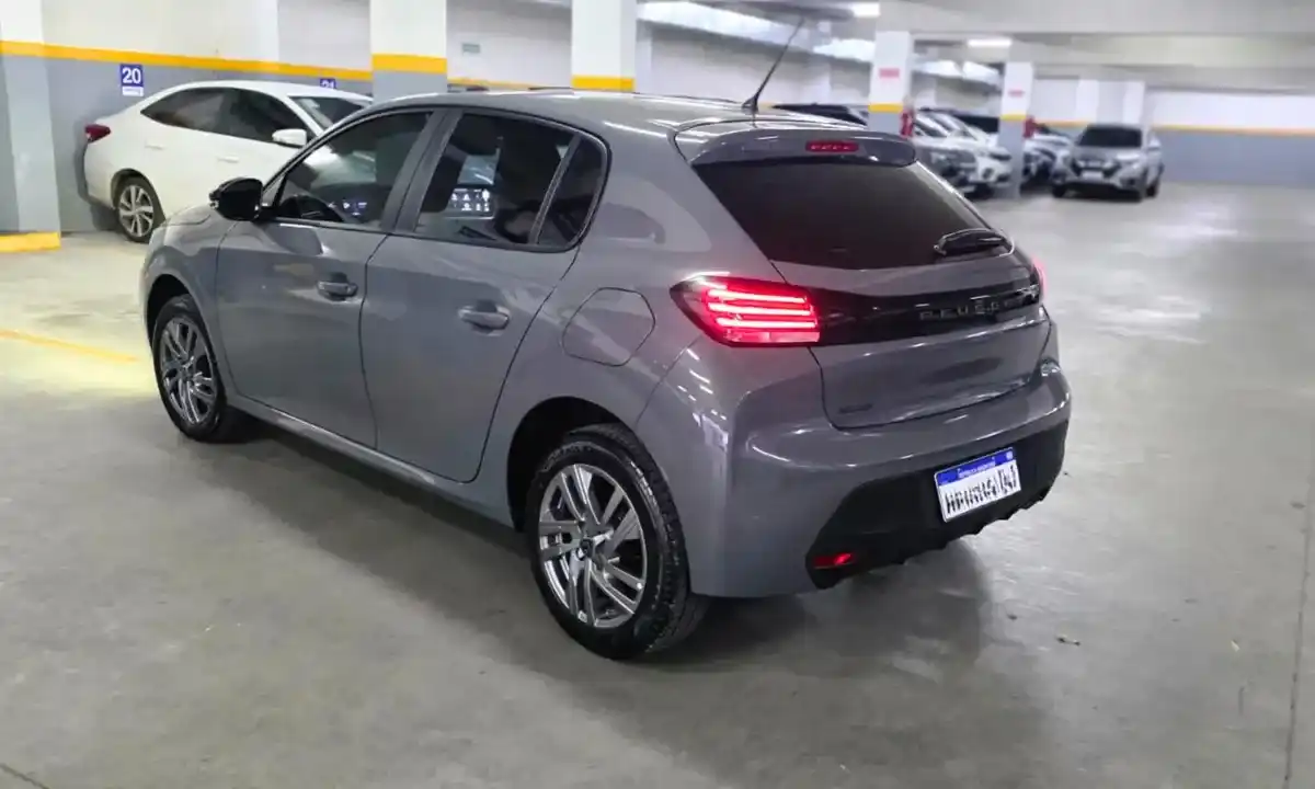 Peugeot 208 1.6 Allure At 2025 - foto 2