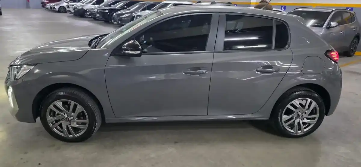 Peugeot 208 1.6 Allure At 2025 - foto 5