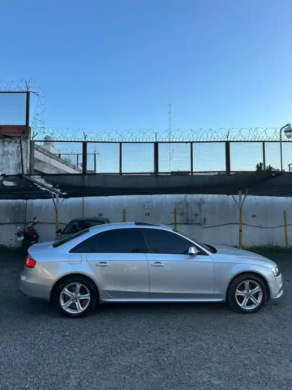 Audi A4 1.8 Tfsi Sport Cuero Multitro. 2013 - foto 3