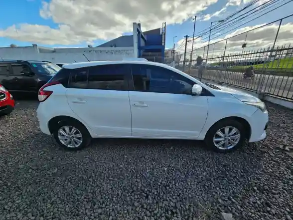Toyota Yaris 1.5 107Cv 2017 - foto 4