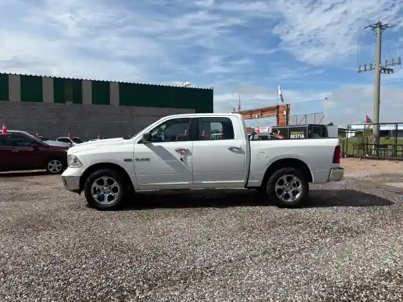 Ram 1500 5.7 Laramie Atx V8 2014 - foto 2