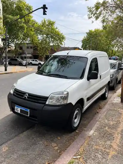 Citroën Berlingo Furgon 1.6 Vti 115 Business 2024 - foto 1