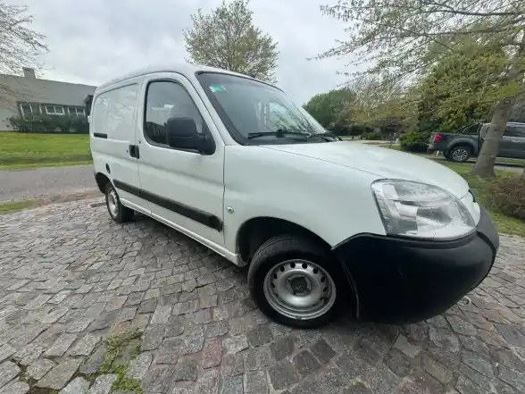 Peugeot Partner 1.6 Hdi Furgon Presence Aa 2016 - foto 1