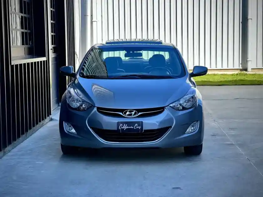 Hyundai Elantra 1.8 Gls 6Mt Seguridad Premium 2013 - foto 2