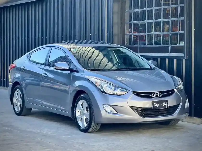 Hyundai Elantra 1.8 Gls 6Mt Seguridad Premium 2013 - foto 3