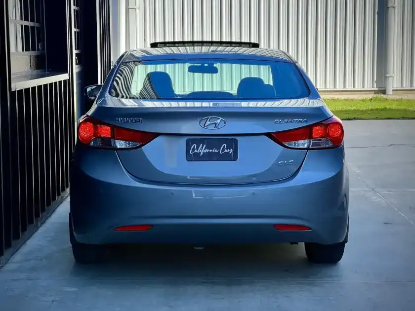 Hyundai Elantra 1.8 Gls 6Mt Seguridad Premium 2013 - foto 5