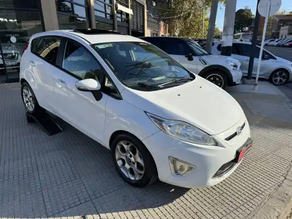Ford Fiesta Kinetic 1.6 Design 120Cv Titanium 2011 - foto 2