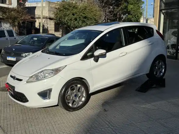 Ford Fiesta Kinetic 1.6 Design 120Cv Titanium 2011 - foto 4